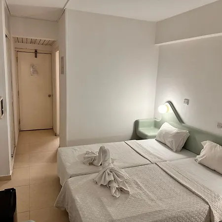 San Remo Hotel 2*