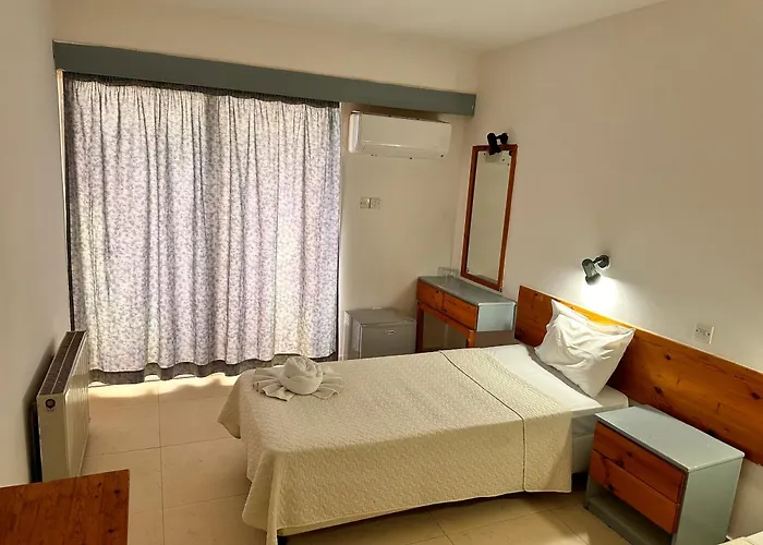 Szálloda San Remo Lárnaka