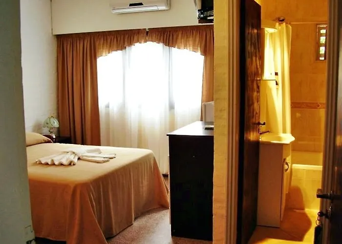 サン レモ 2* ラルナカ